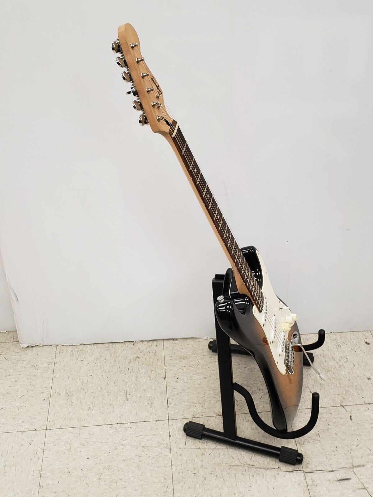 (65372-2) Squier Bullet Strat Guitar