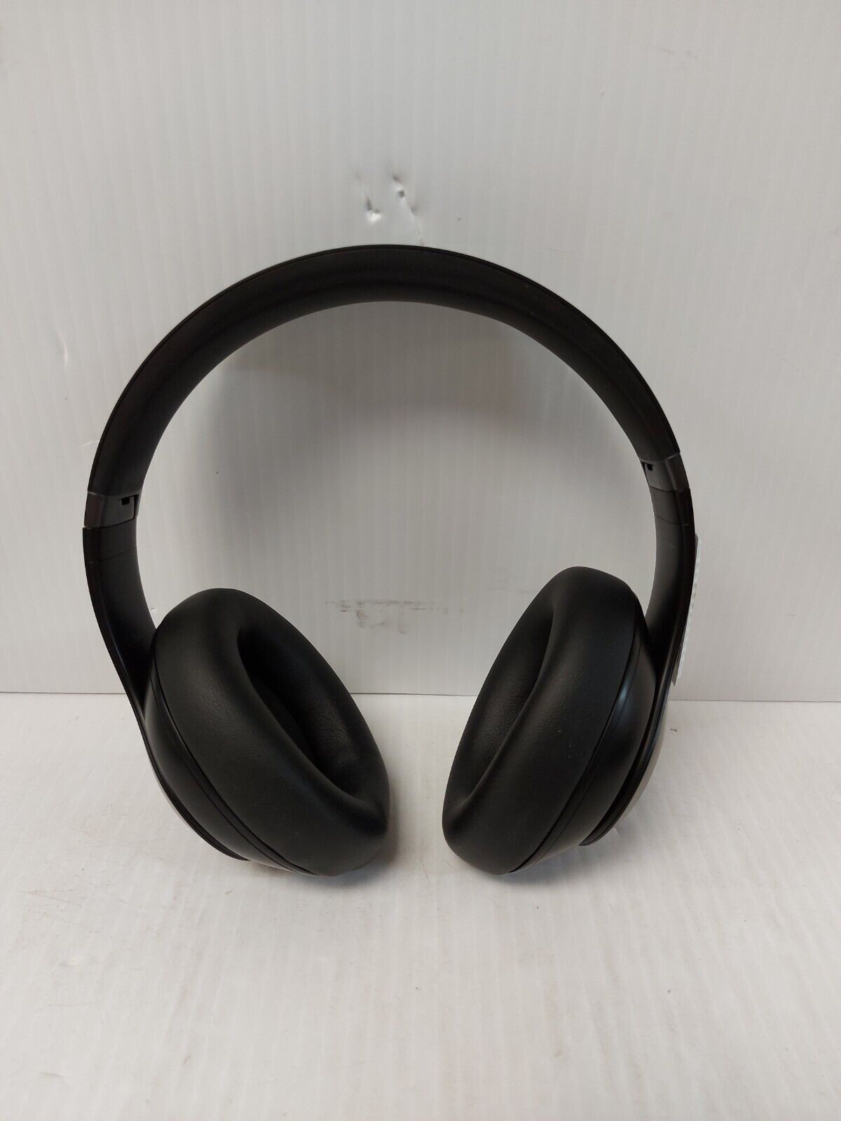 (N84607-2) Beats Studio Pro Headphones