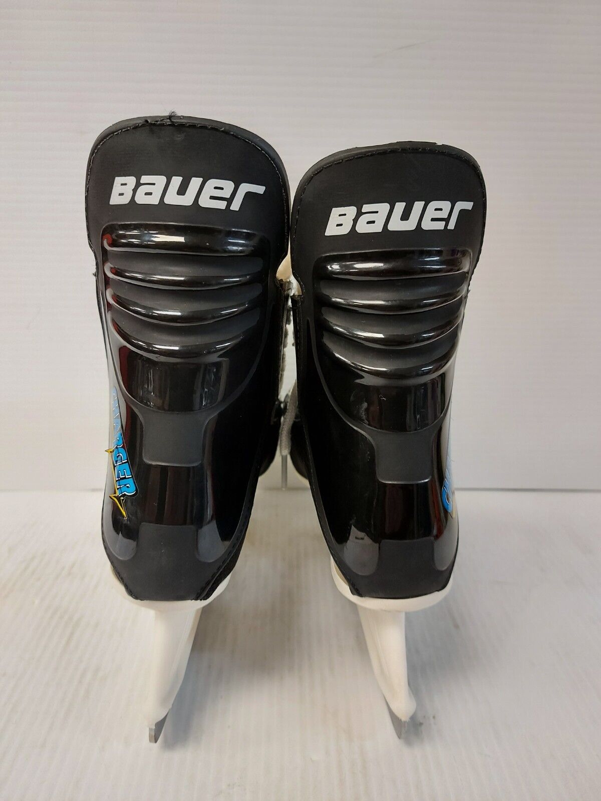 (N86285-1) Bauer Charger Hockey Skates Sz:3 Youth