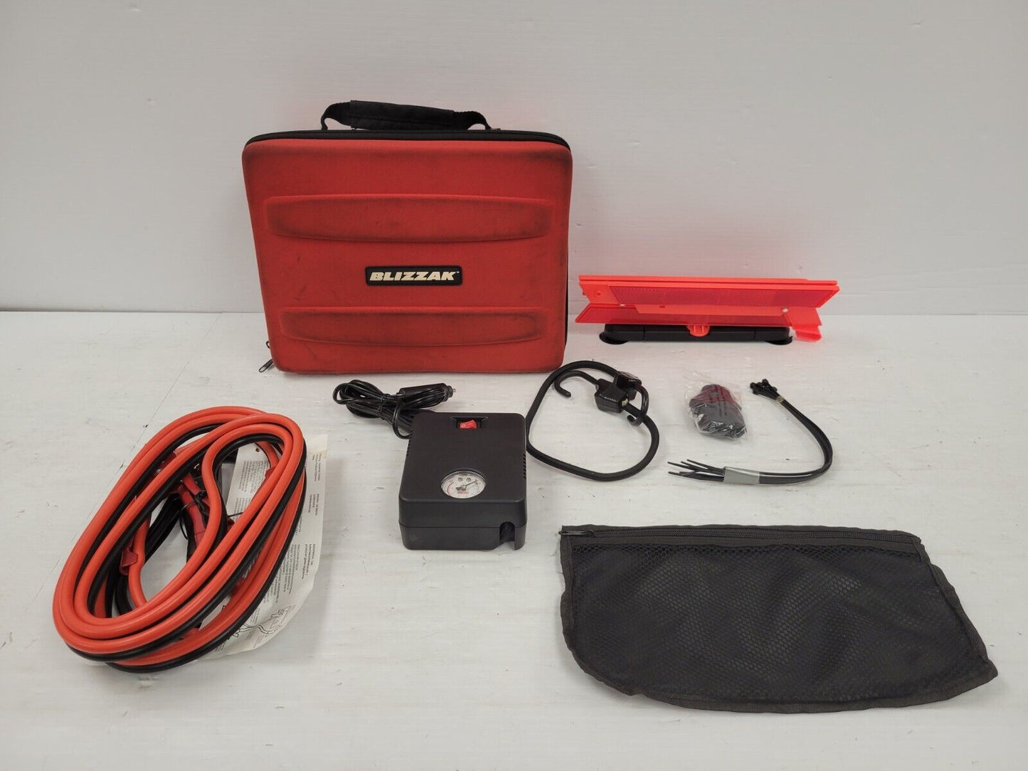 (65745-2) Coido 2707 Roadside Safety Kit