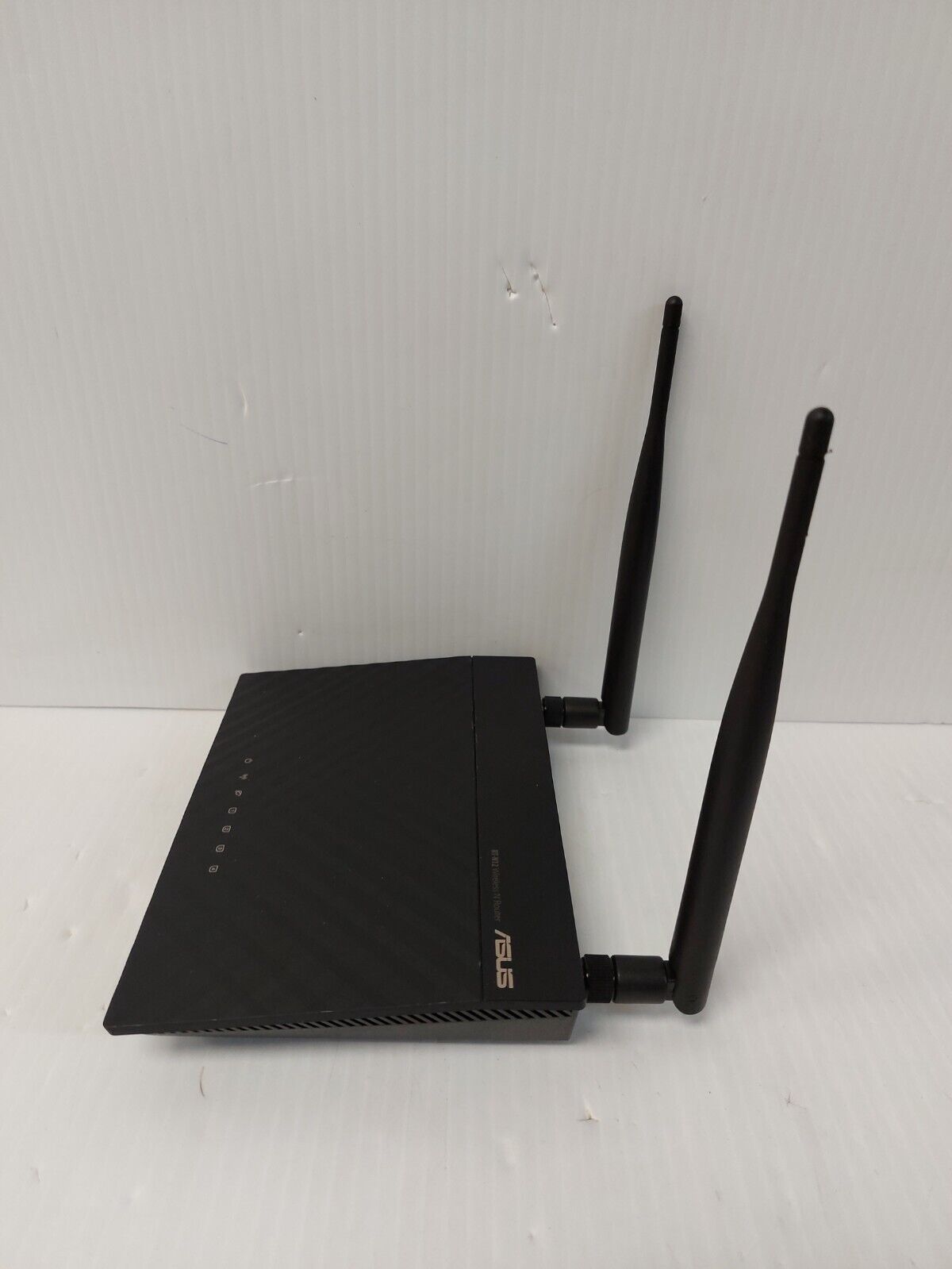 (N76590-1) Asus RT-N12 Wireless N Router