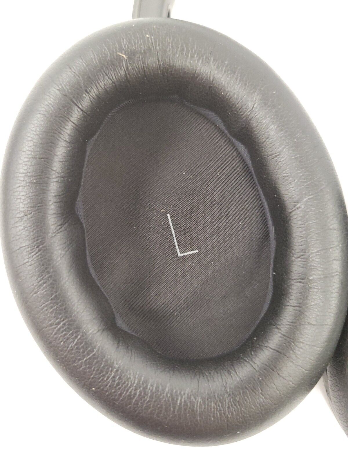 (60557-2) JBL Tour One Headphones