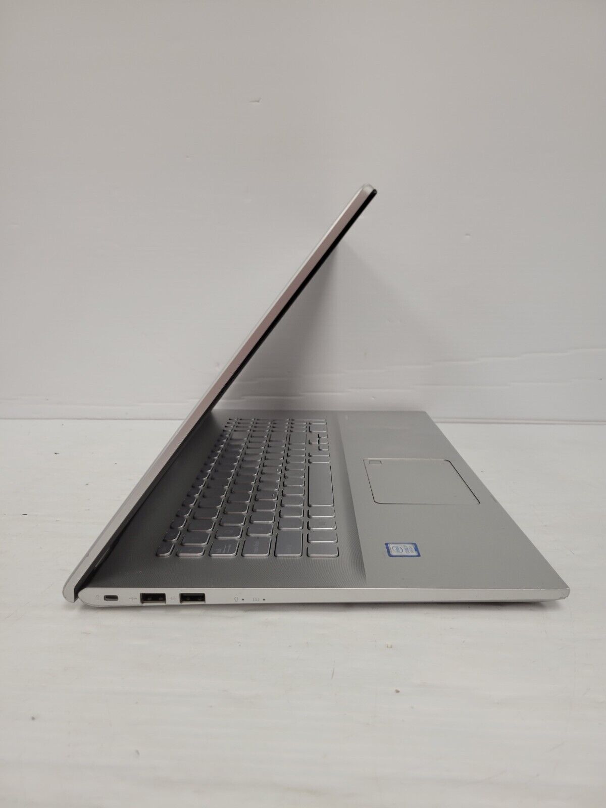 (58267-1) Asus X7121 Laptop