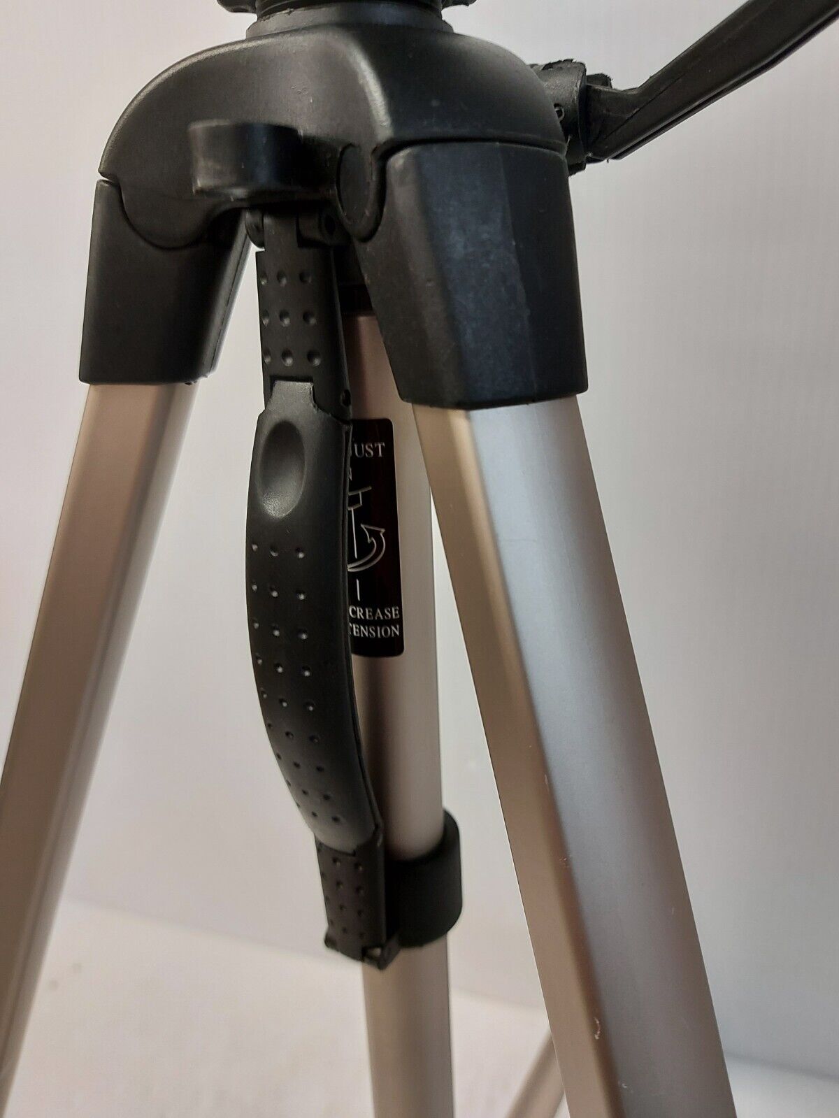 (NI-21861) Takara TV-7000LXS Tripod