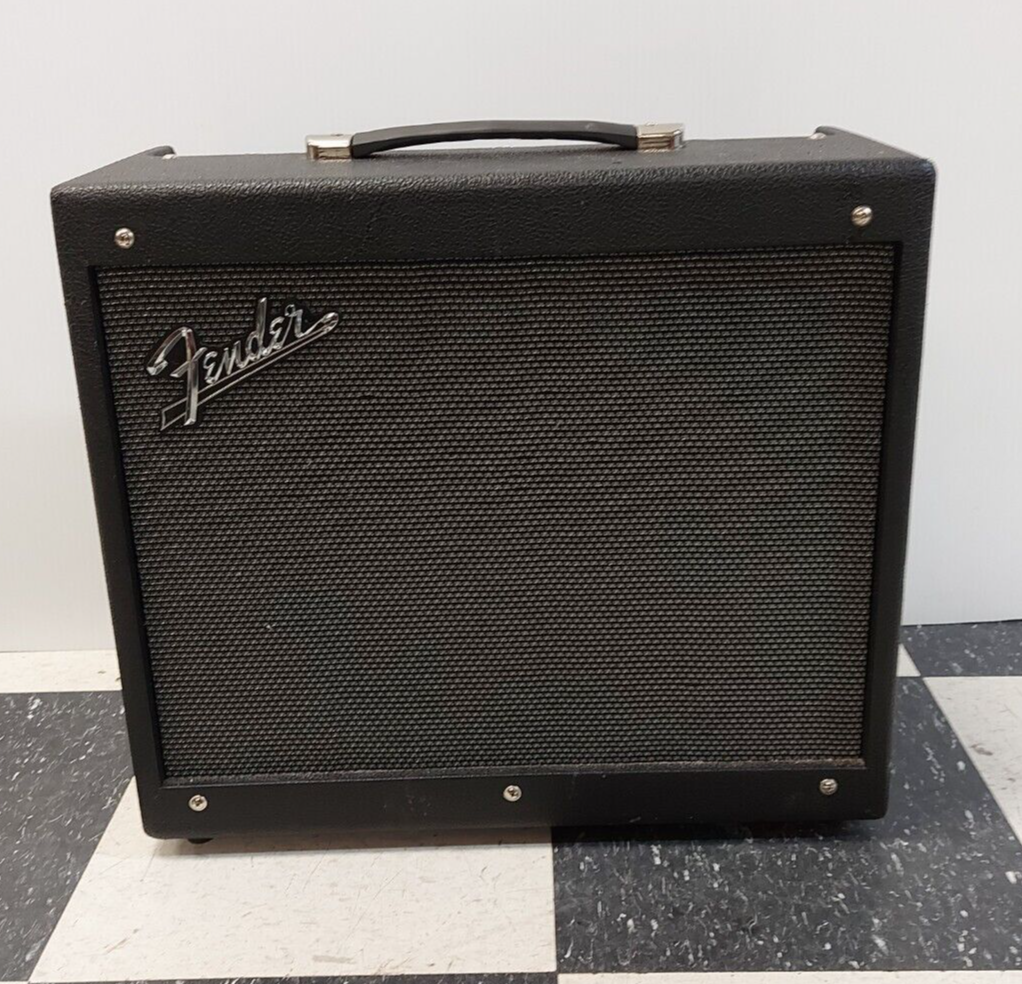 (N83776-1) Fender GTX 50 Guitar Amp