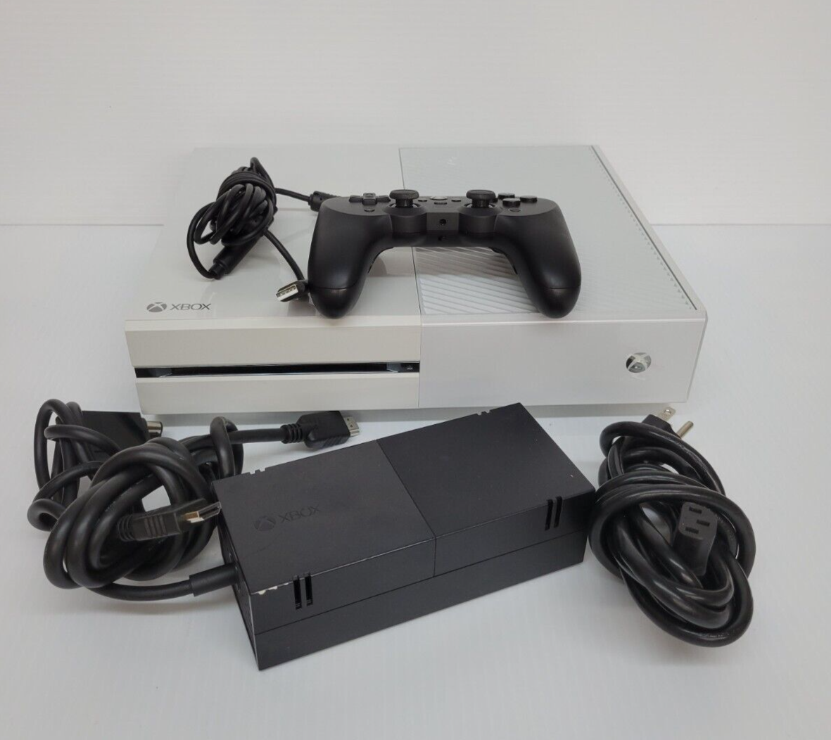 (syslup23) Microsoft Xbox One 500GB Home Console - white (1540)