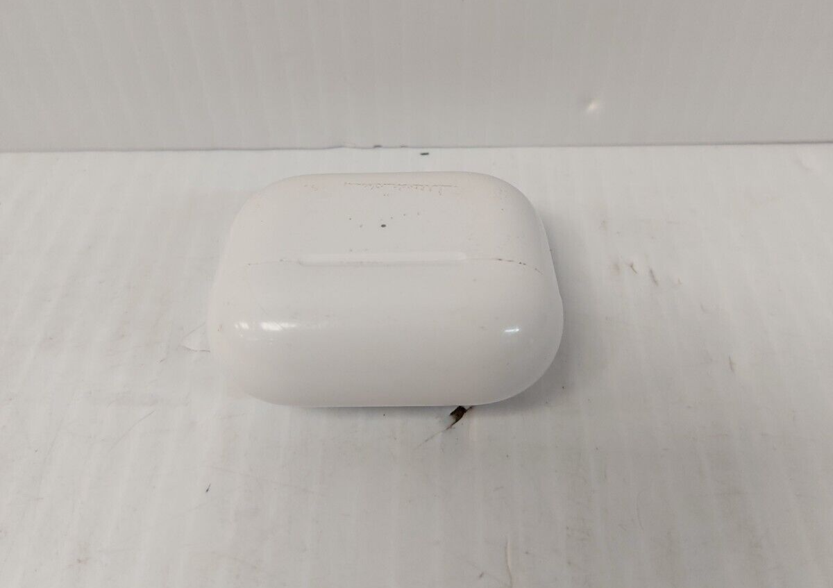 (N83956-1) Apple A2566 3rd Gen Airpods