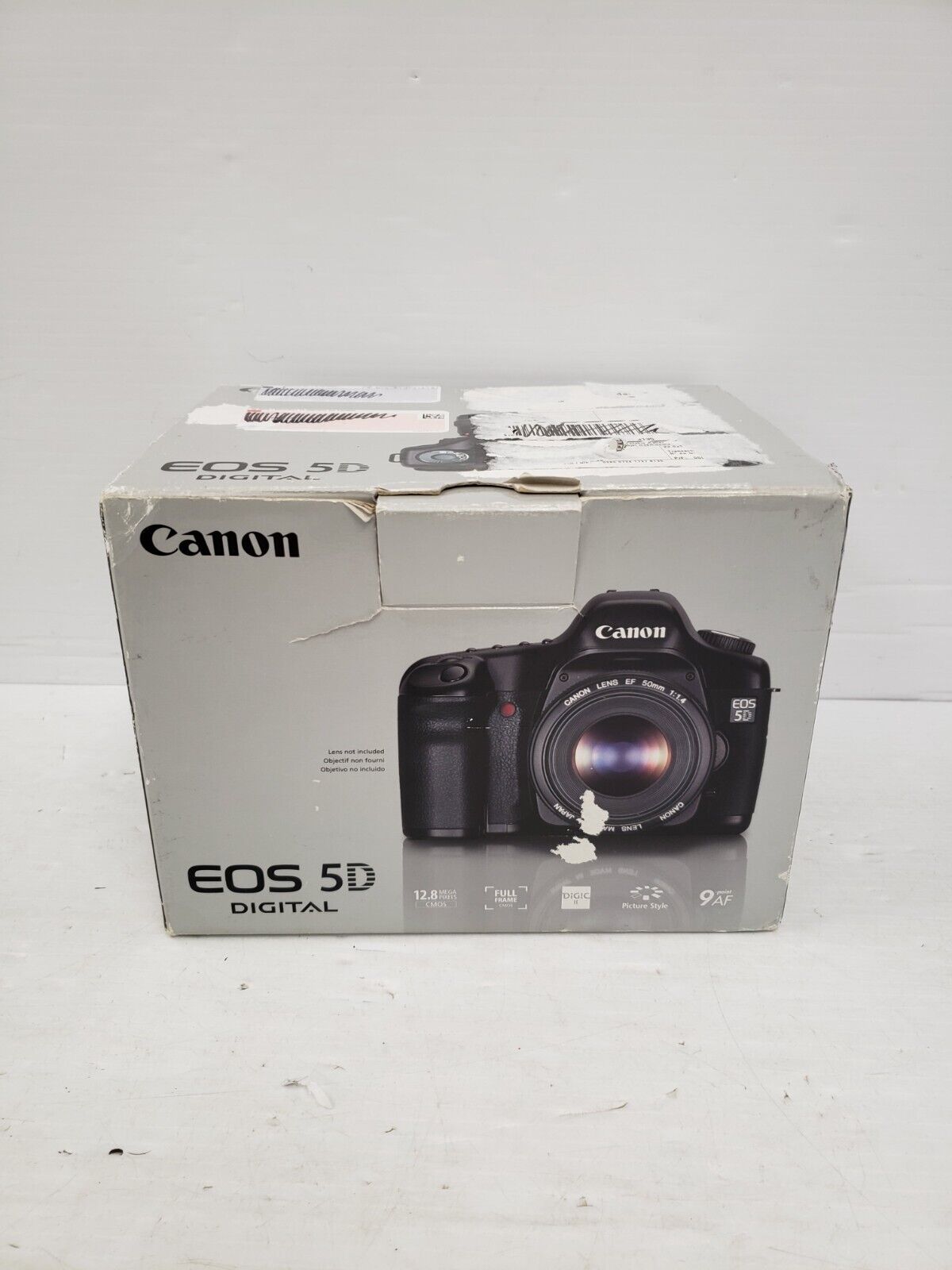 (62712-1) Canon DS126091 DSLR Camera