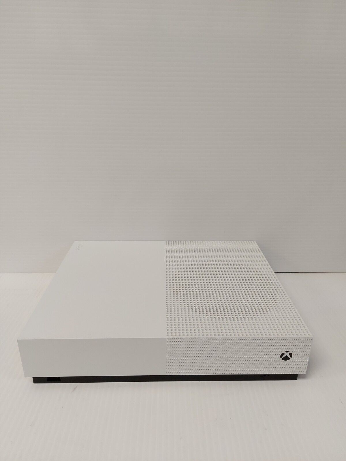 (N85220-1) Microsoft 1681 Xbox One S 1T