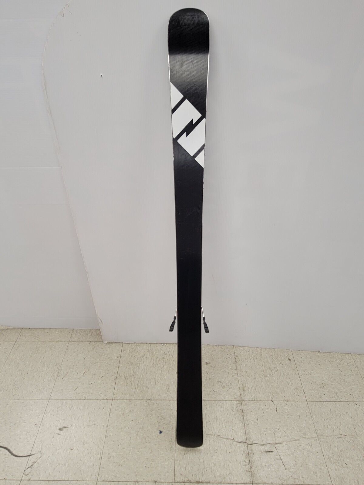 (56028-2) Volki Gotama JR Skis-158Cm