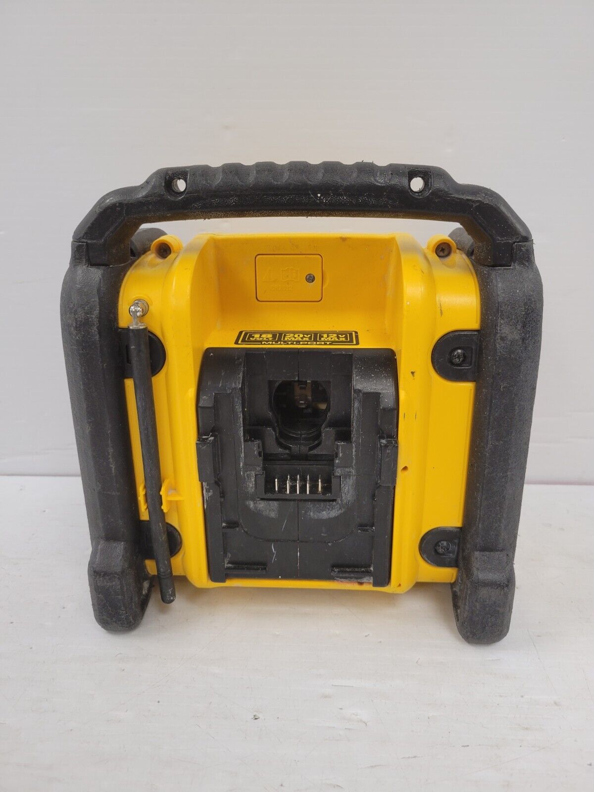 (58154-2) Dewalt DCR018 Work Radio