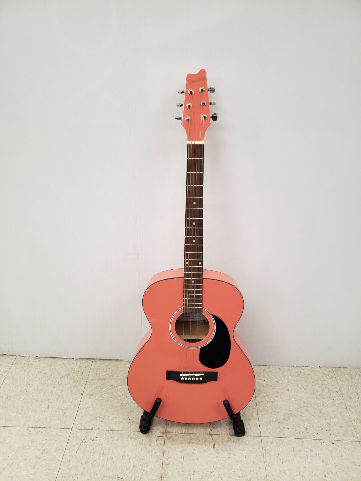 (61018-1) Denver DF44S-PNK Acoustic Guitar