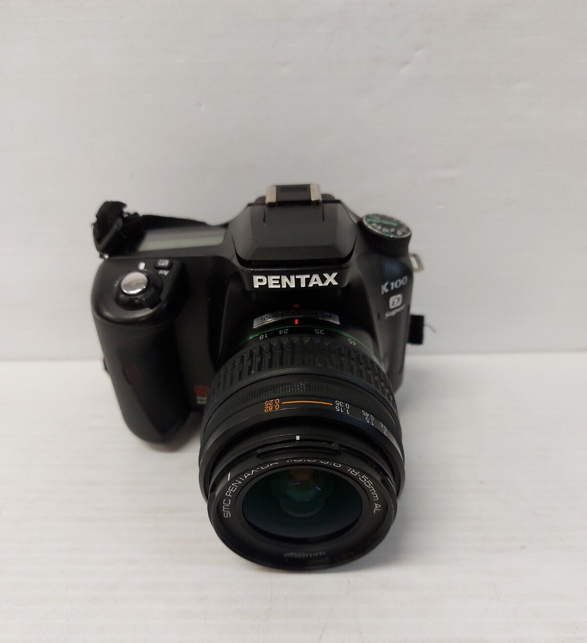 (N82039-1) Appareil photo Pentax K100 D Super Point and Shoot avec objectif 18-55 mm