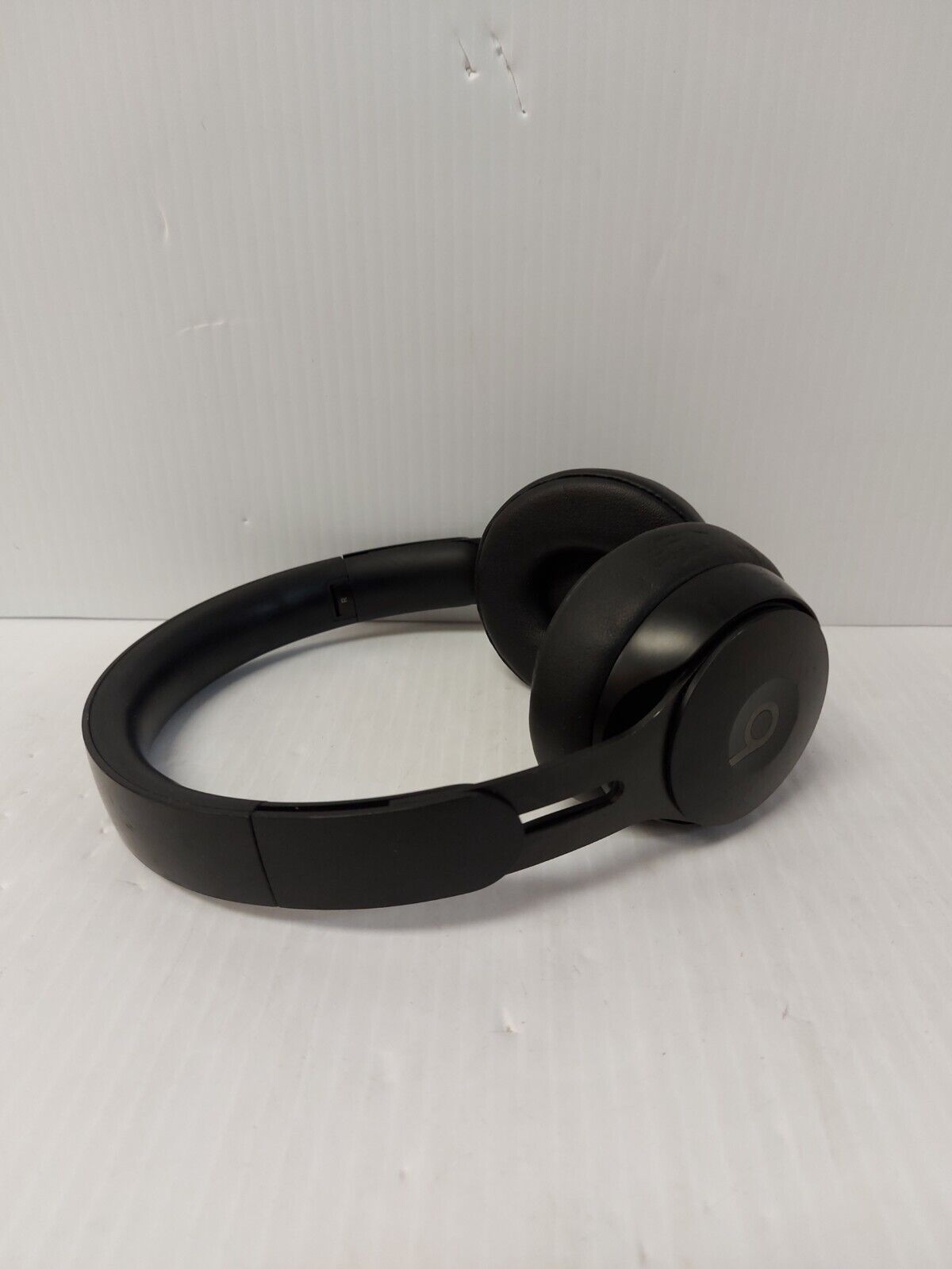 (N85184-1) Beats By Apple A1881 Headphones