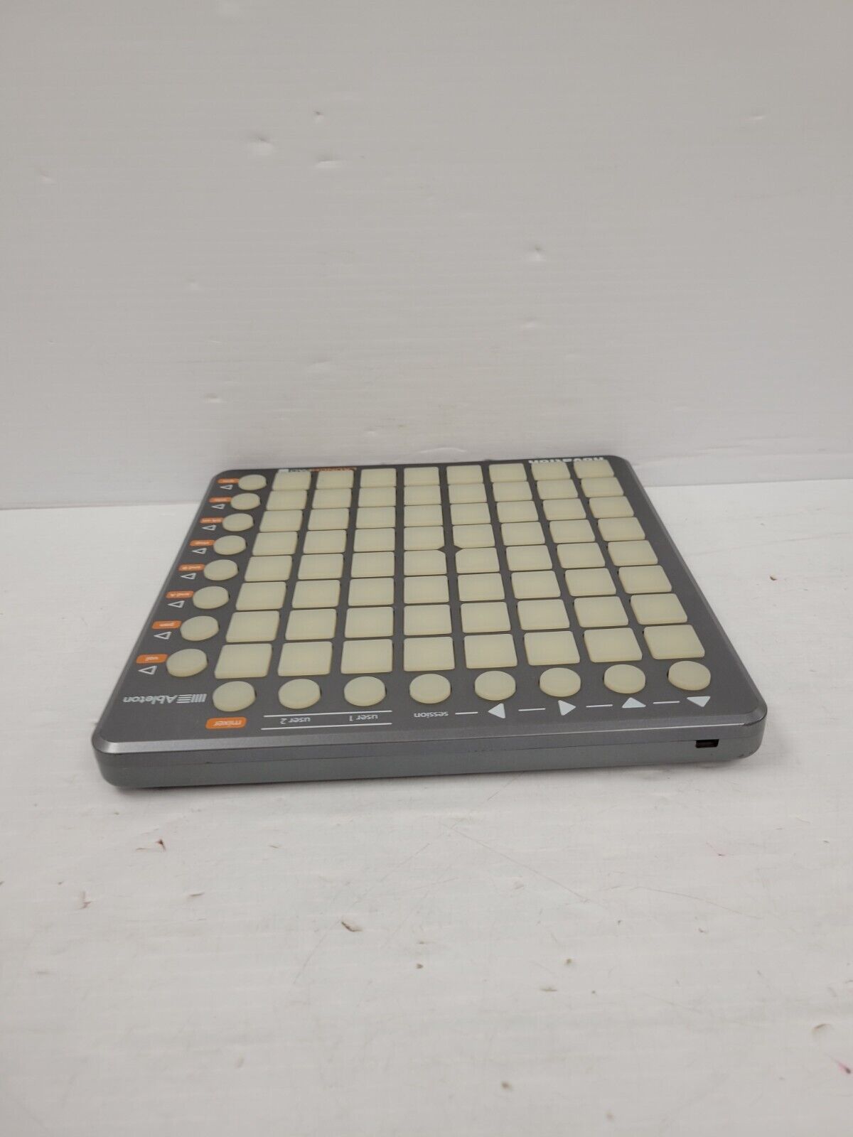 (60384-2) Novation Launch Pad S Midi Controller