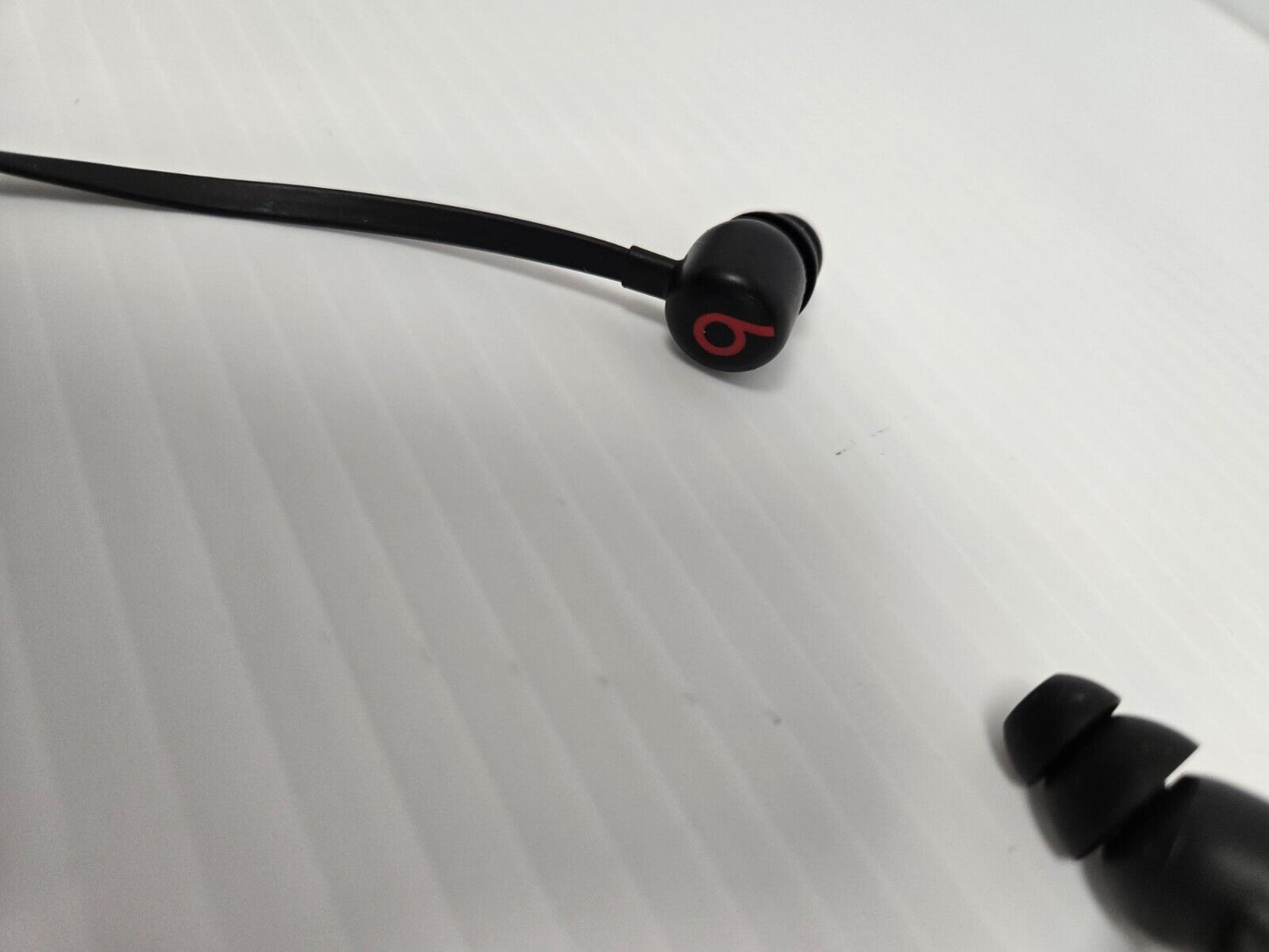 (N86102-1) Beats 172295 Earbuds