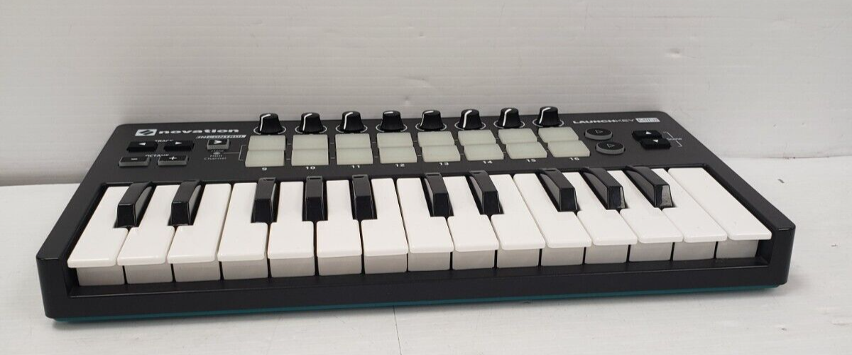 (I-34622) Novation Launchkey Mini Mk2 Midi Controller