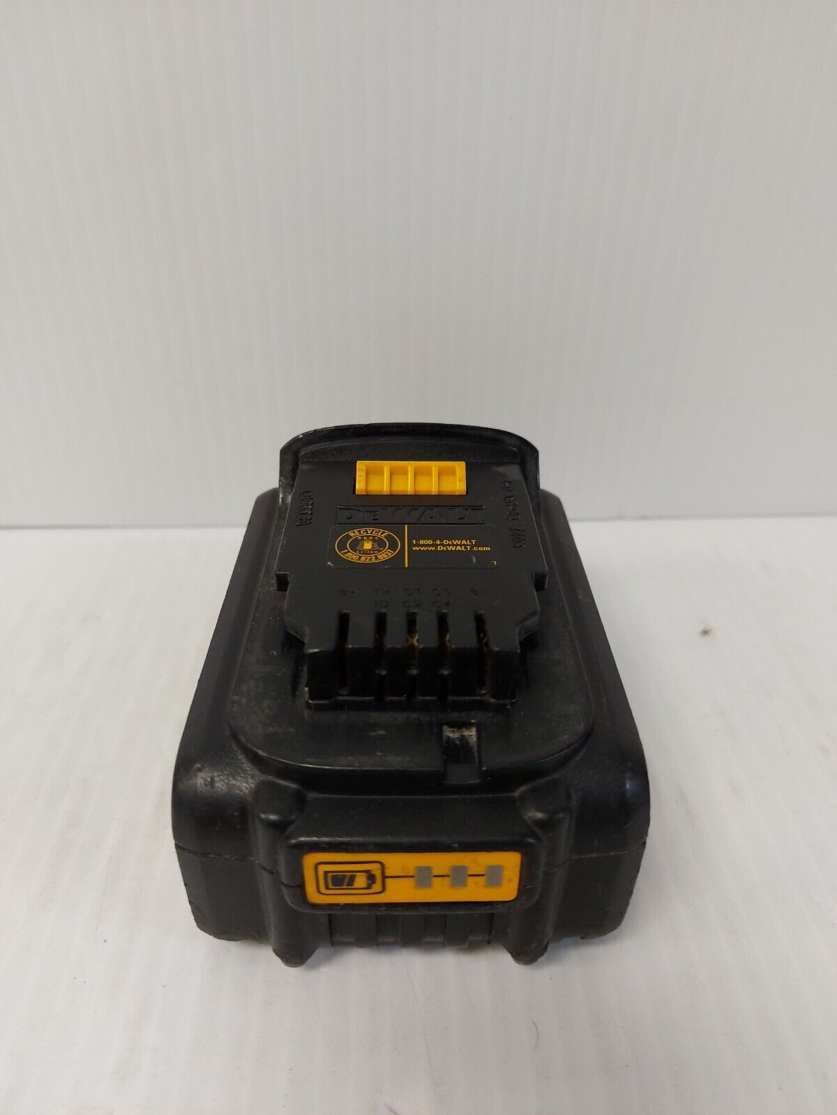 (NI-21640) DeWalt DCB200 Battery