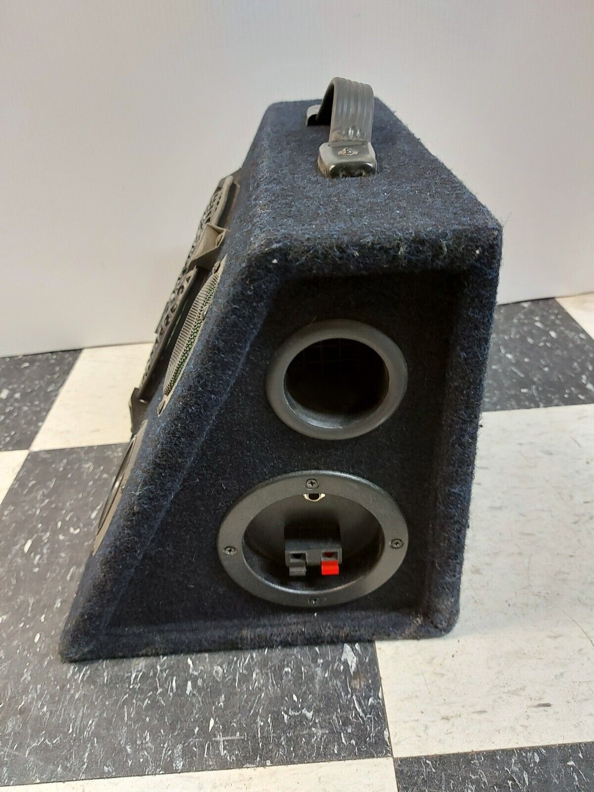 (N83634-4) No Name 2 Speakers