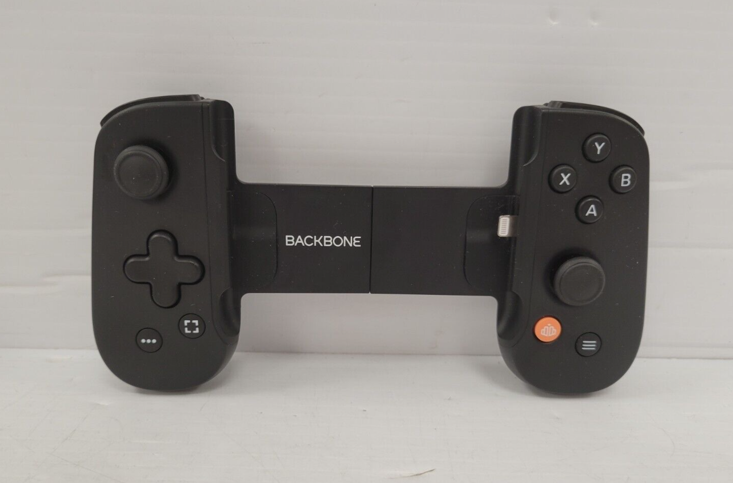 (67624-1) Backbone BB-02 Game Controller for Phone