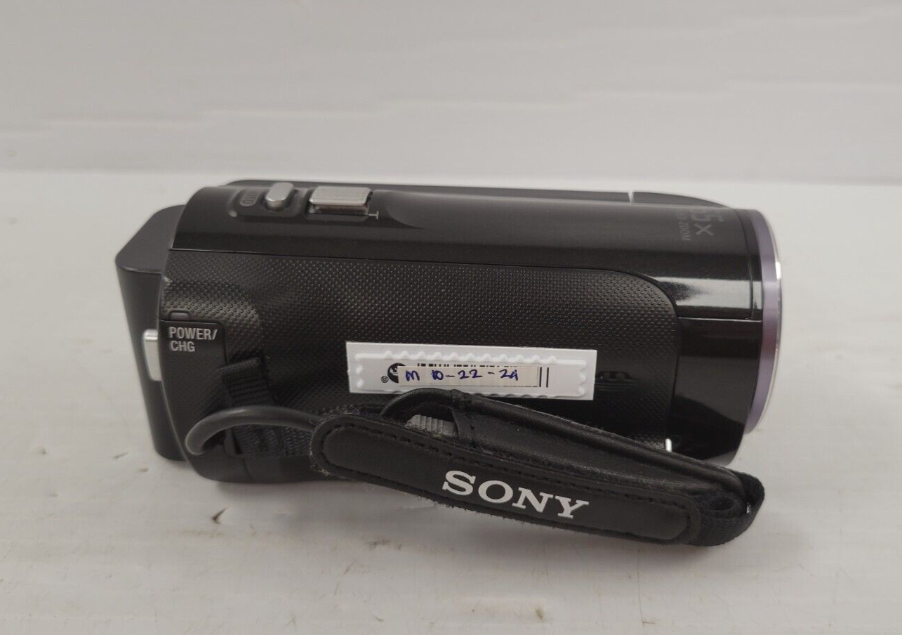 (67511-1) Sony HDRCX 320 Camcorder