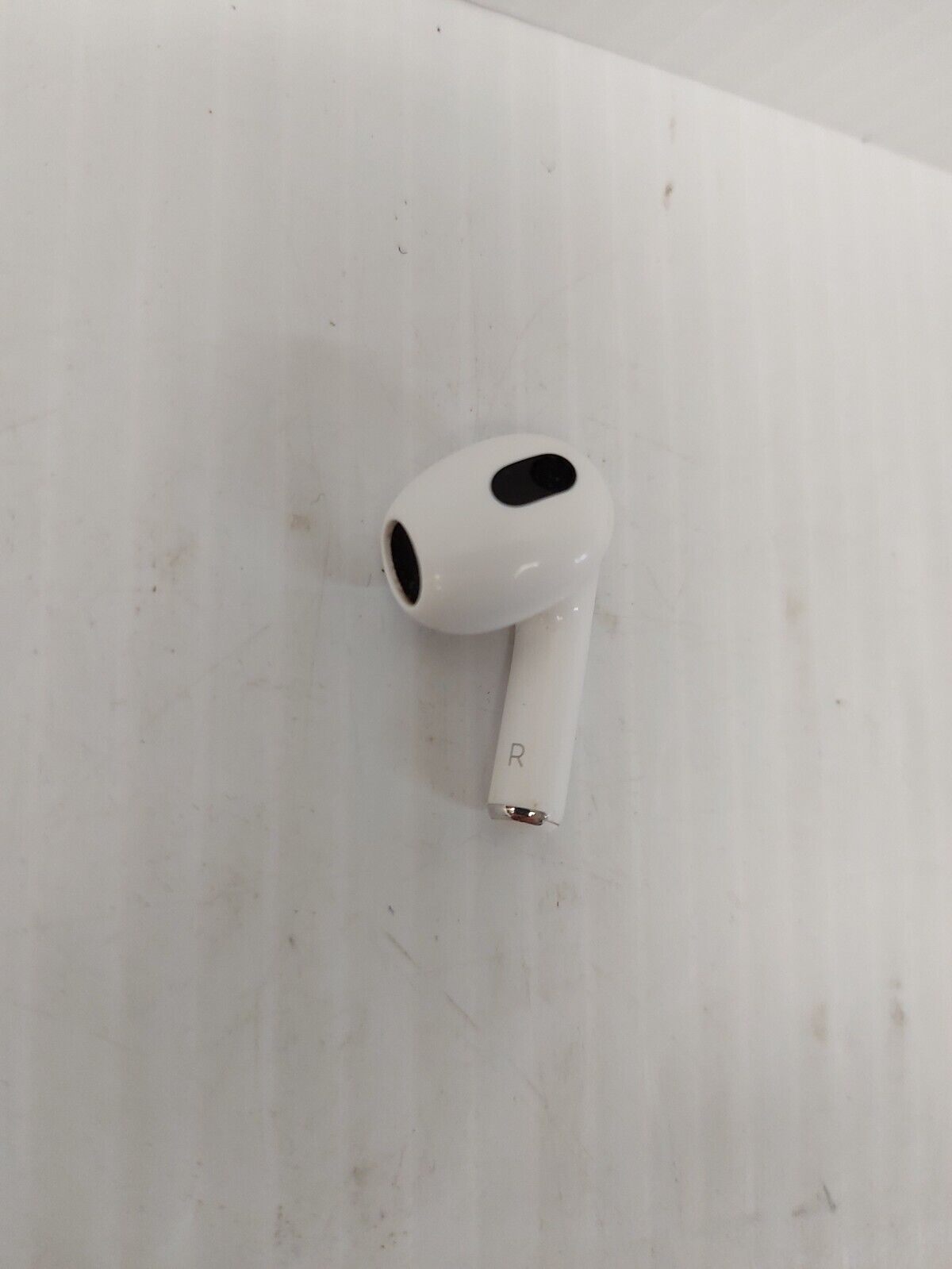 (N85185-2) Apple A2566 Airpods