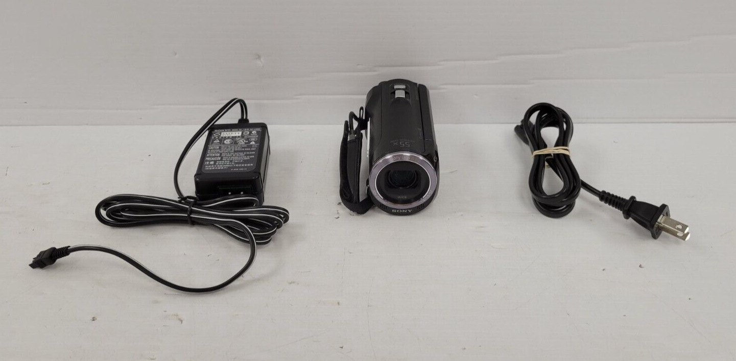 (67511-1) Sony HDRCX 320 Camcorder