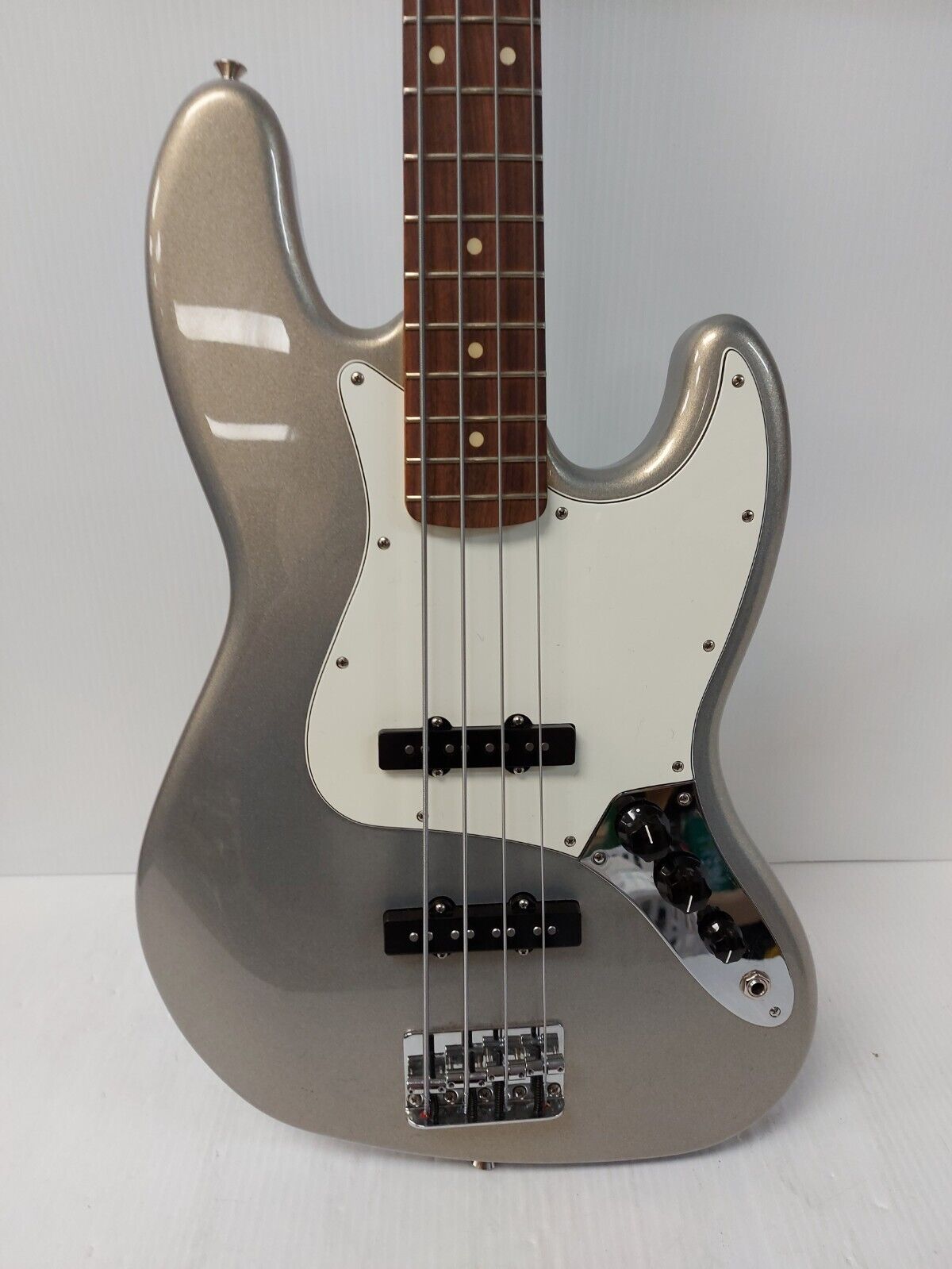 (N85405-1) Fender JAZZ Electric Base