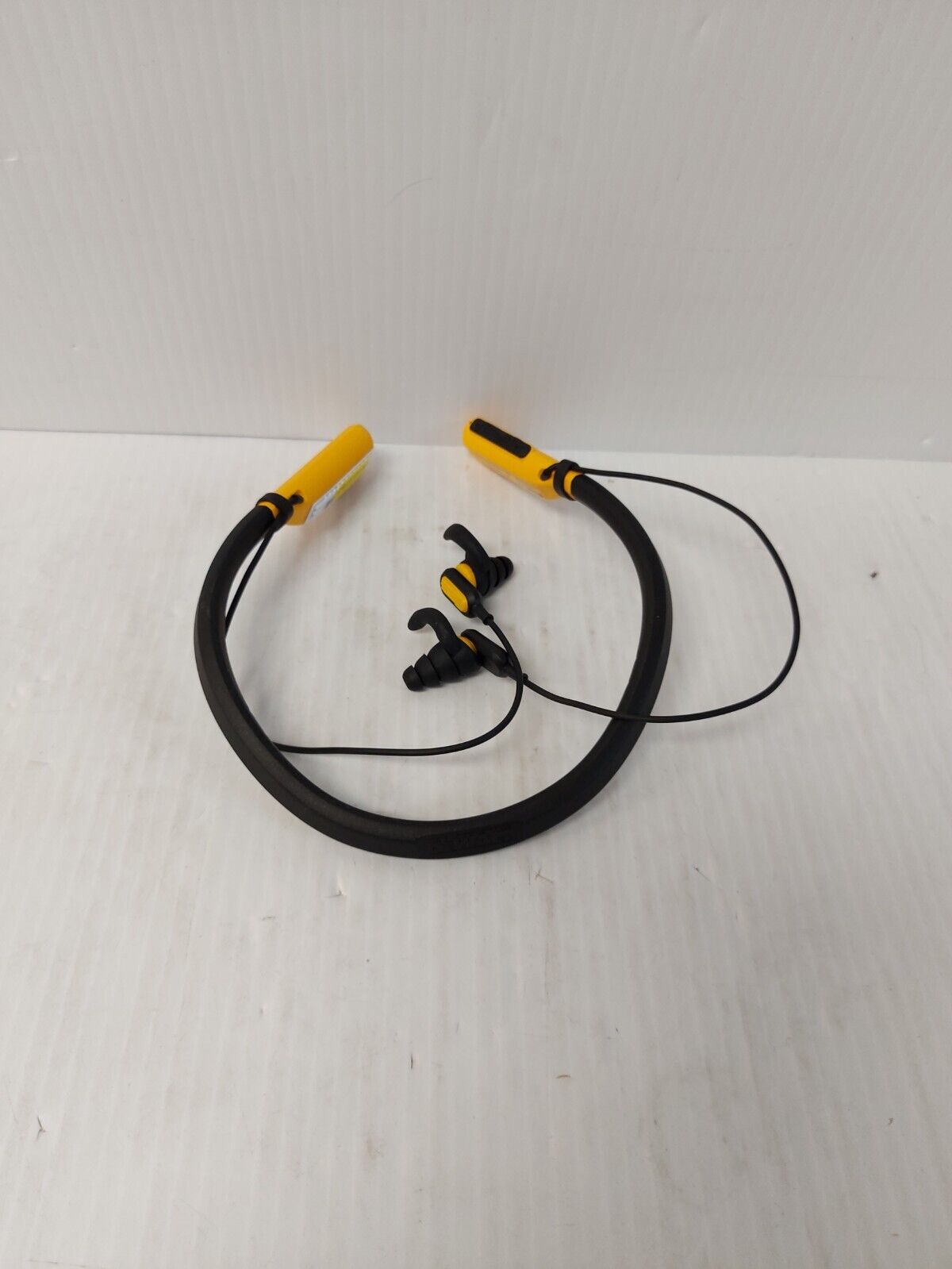 (N85186-1) DeWalt DXMA1902091 A Headphones