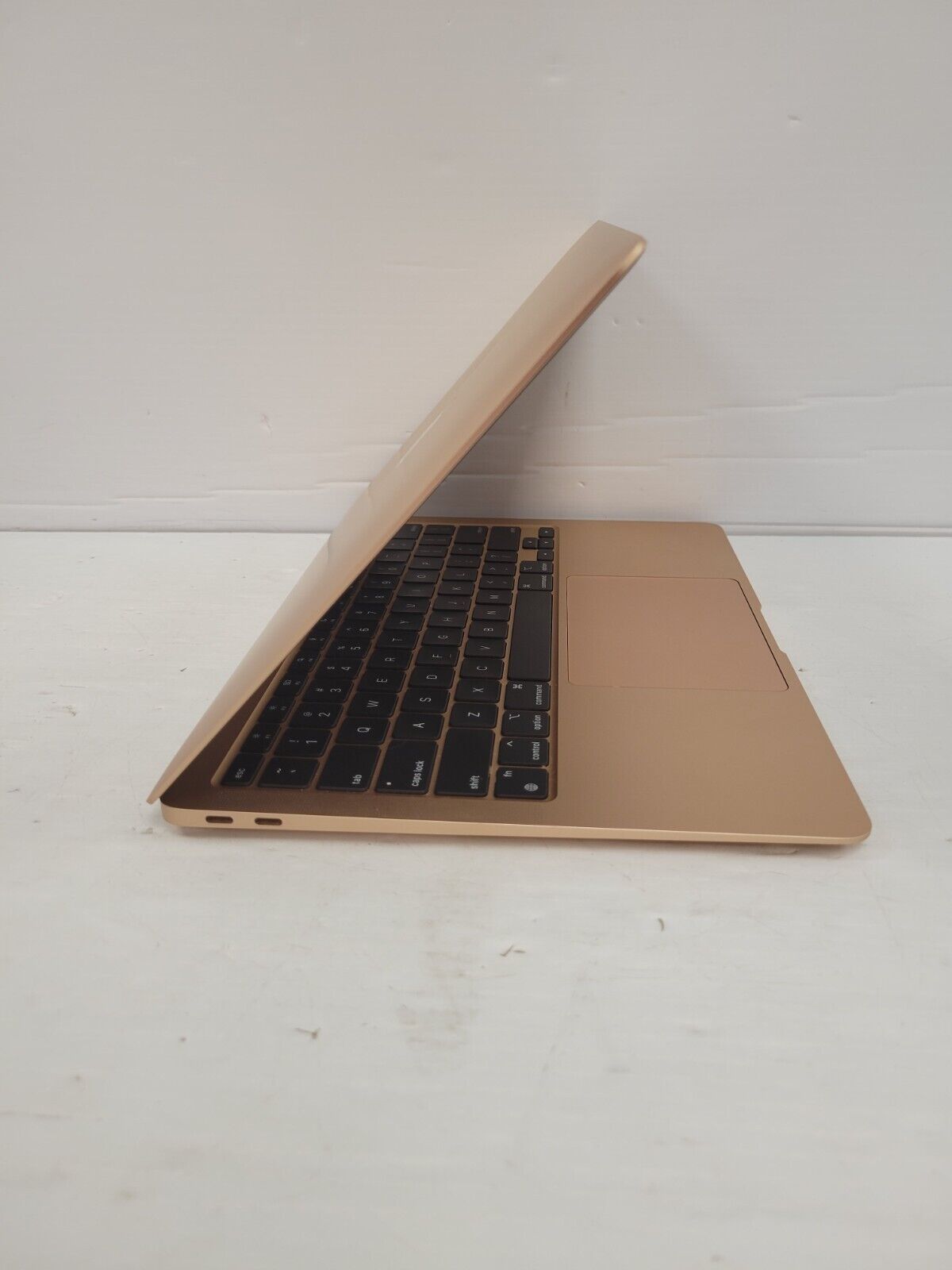 (62378-1) Apple A2337 Laptop (2020)