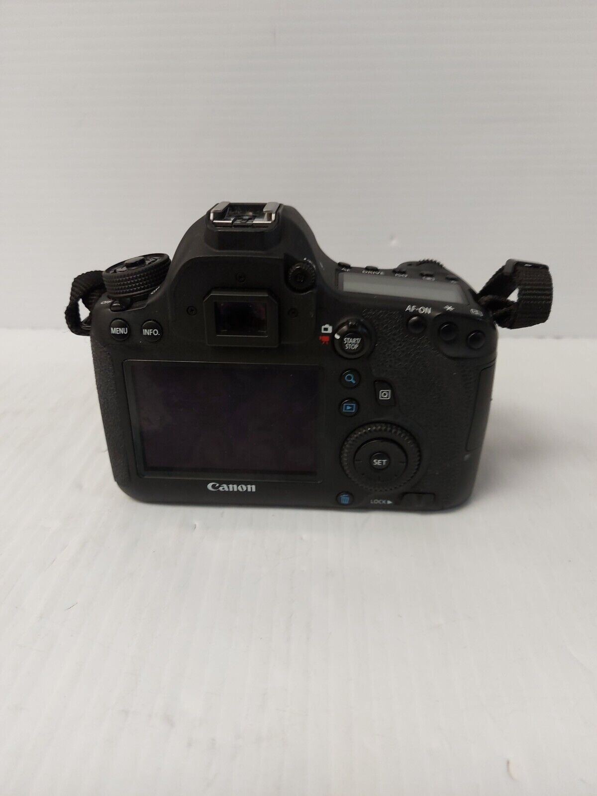 (N86995-1) Canon EOS 6D Camera