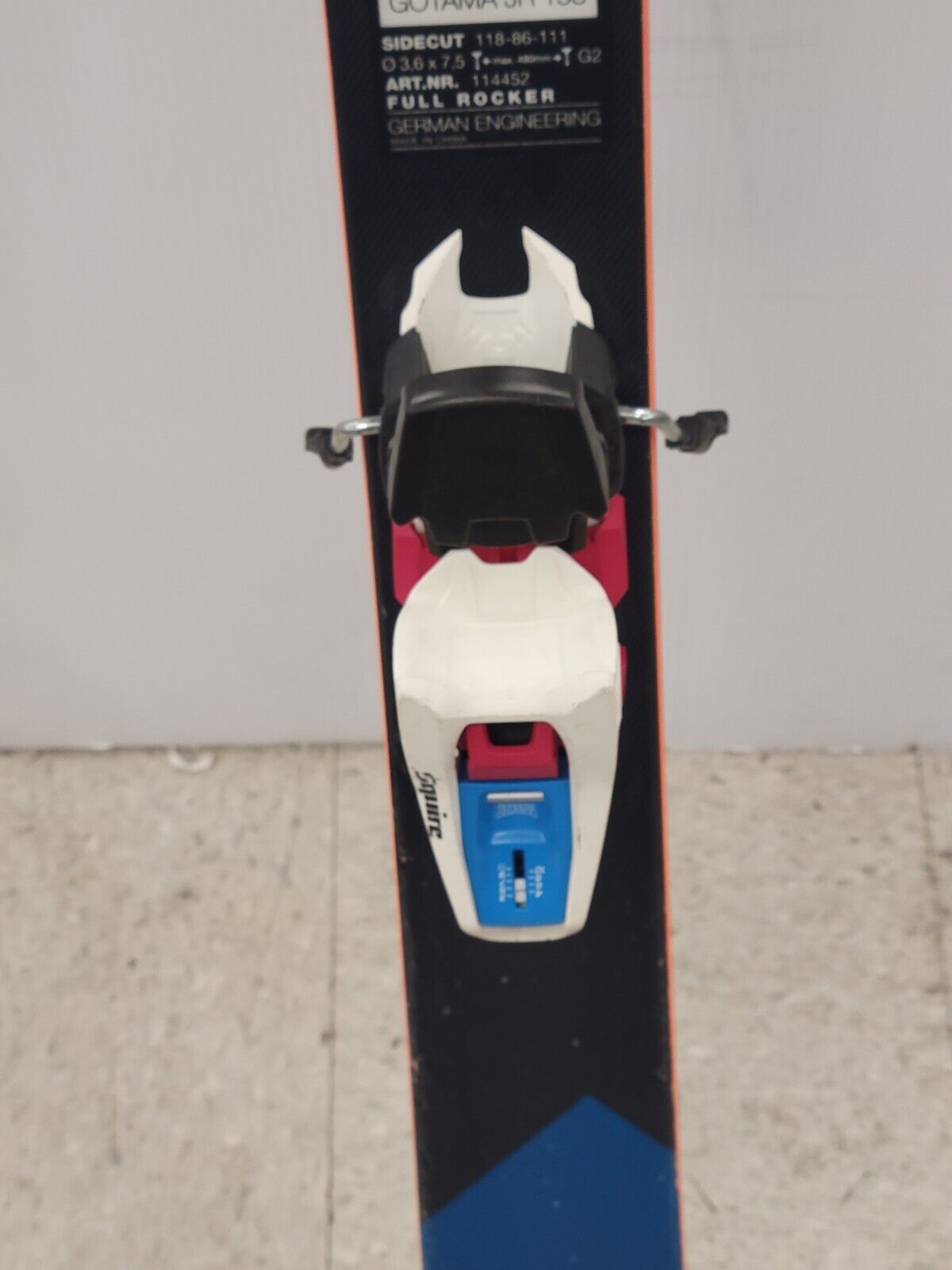 (56028-2) Volki Gotama JR Skis-158Cm