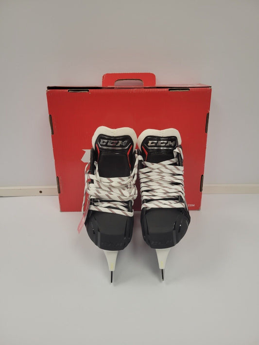 (70222-2) CCM JSFT2SRD Hockey Skates - Size 7.5