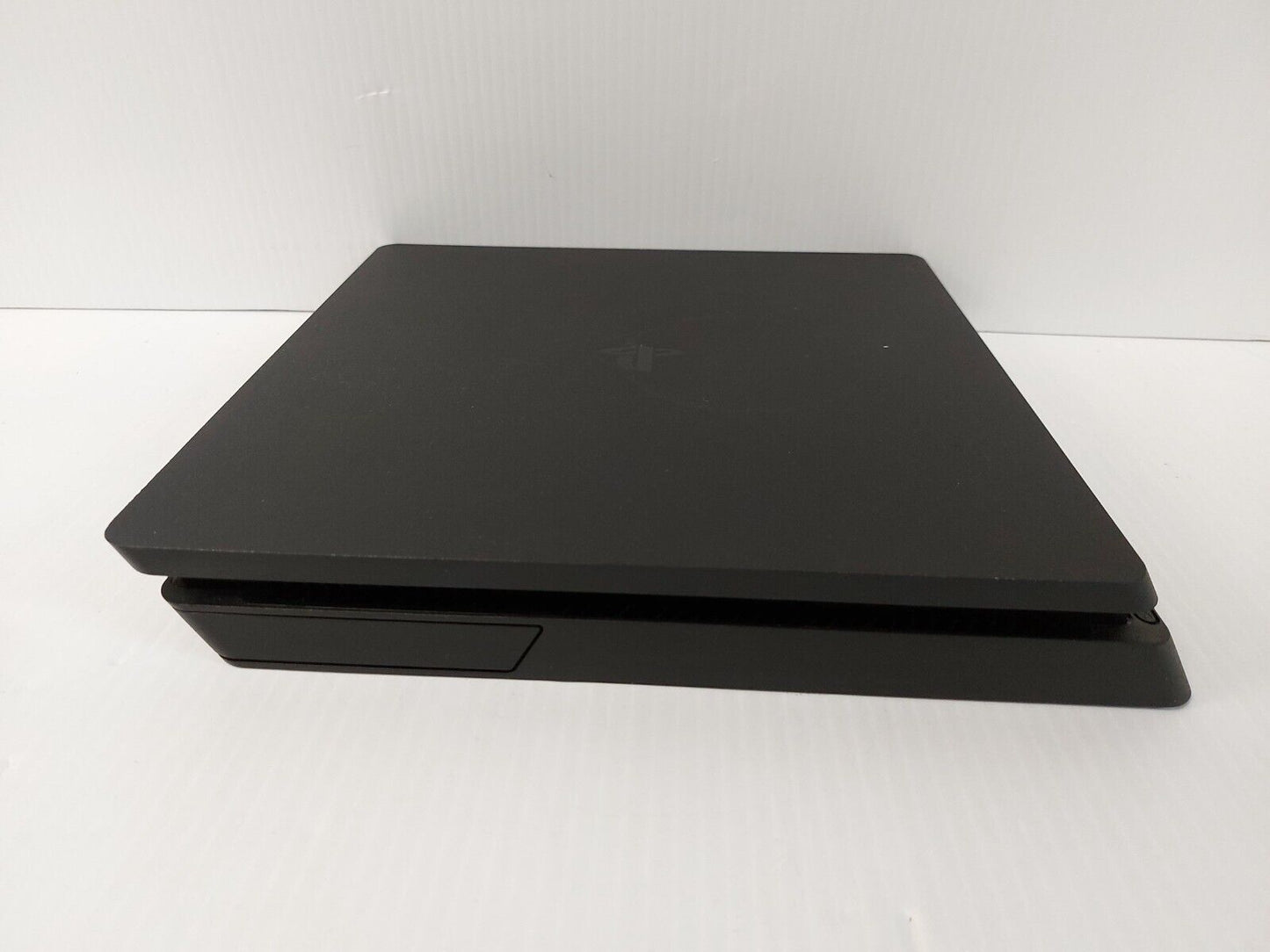 (N83340-1) Sony PS4 Slim CUH-2215B 1TB Console