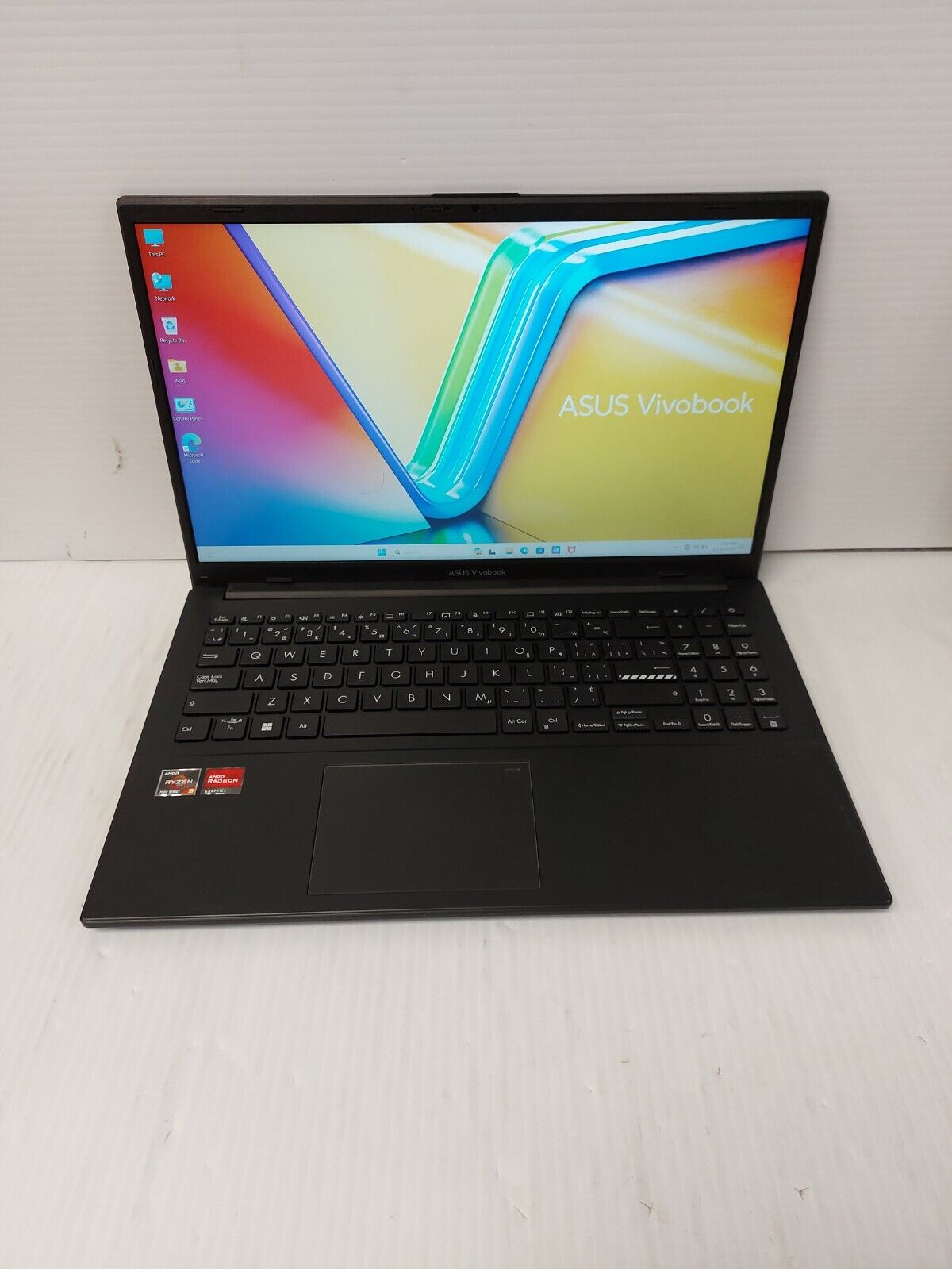 (N83639-1) Asus E1504F Laptop