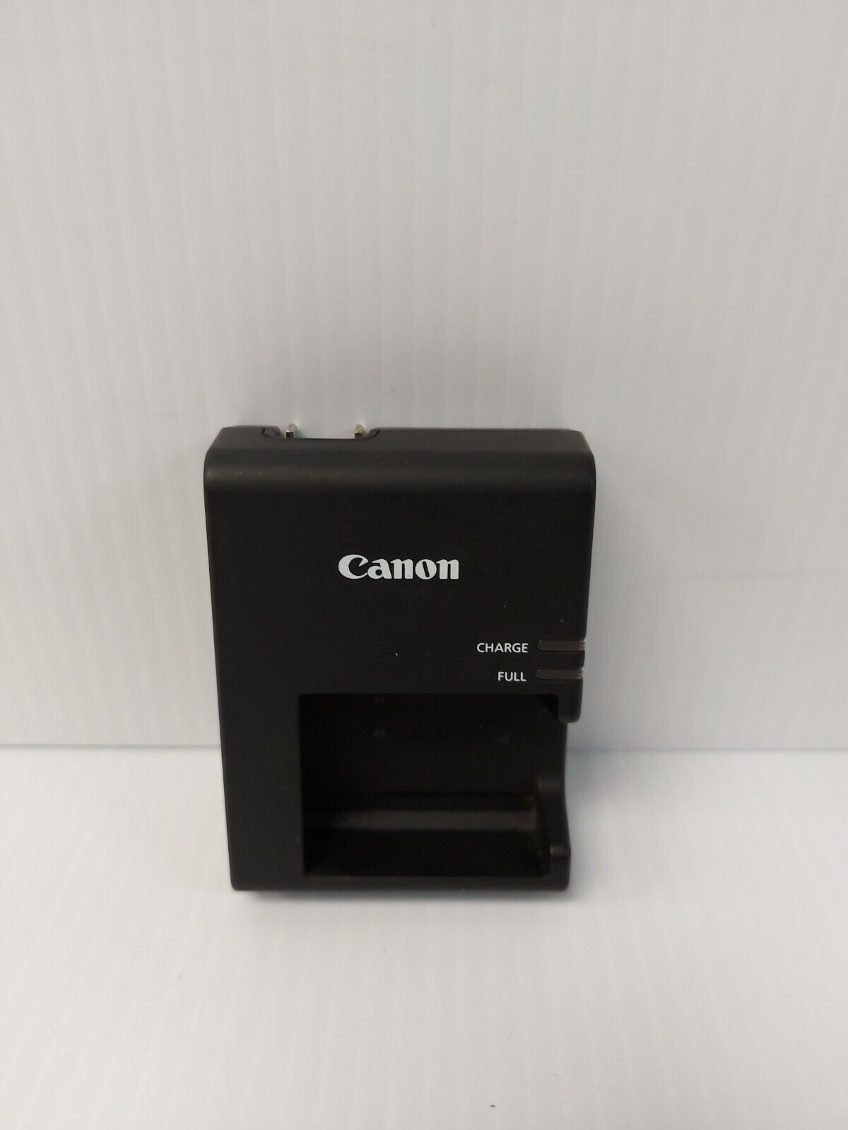 (NI-20728) Canon LP-E10 Battery and Charger