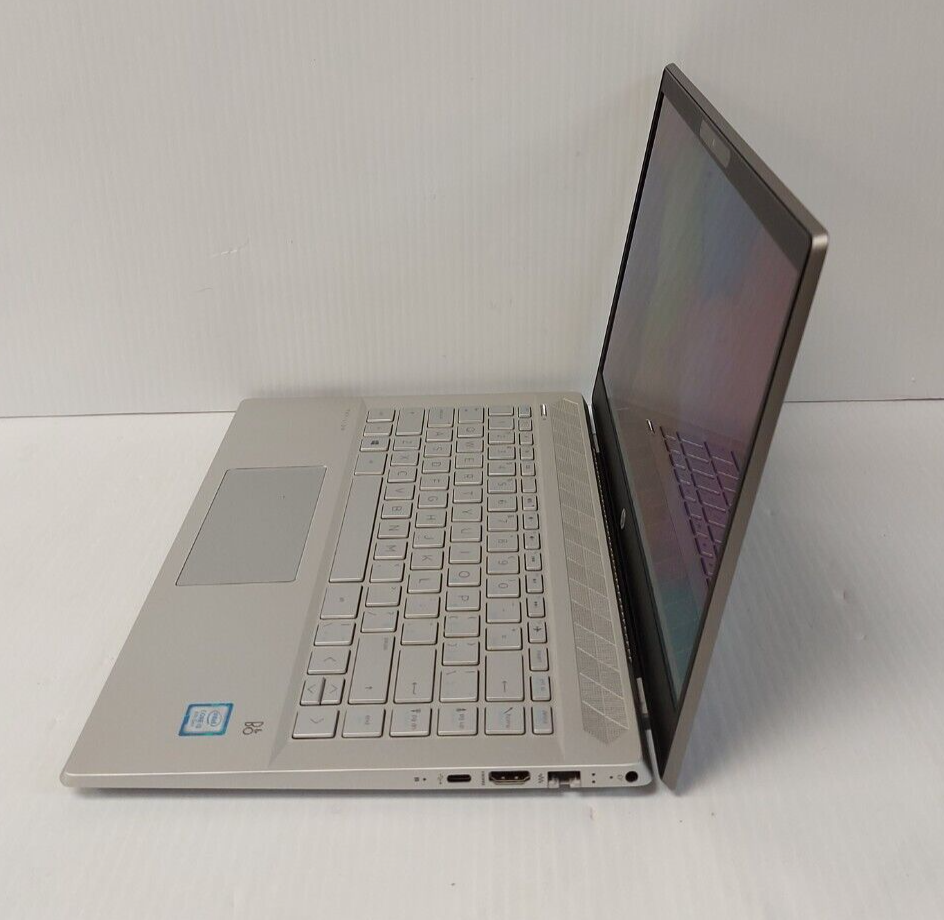 (N82107-1) HP 14-CA0010CA Laptop ** AS IS**