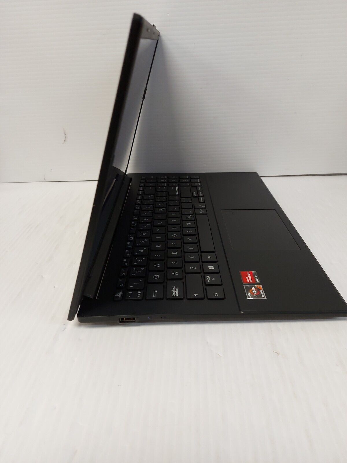 (N83639-1) Asus E1504F Laptop