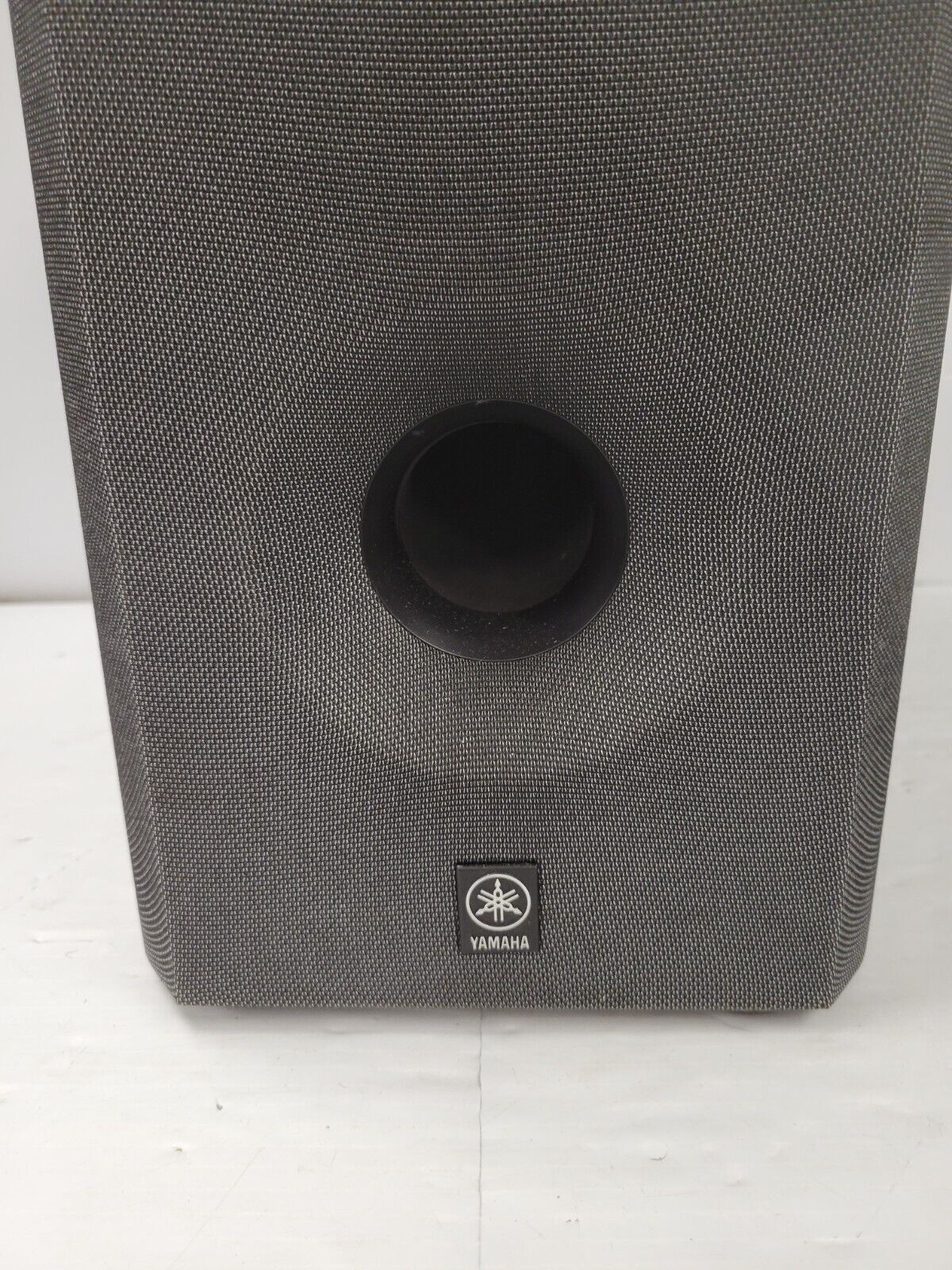 (66631-2) Yamaha SW-9201 Subwoofer