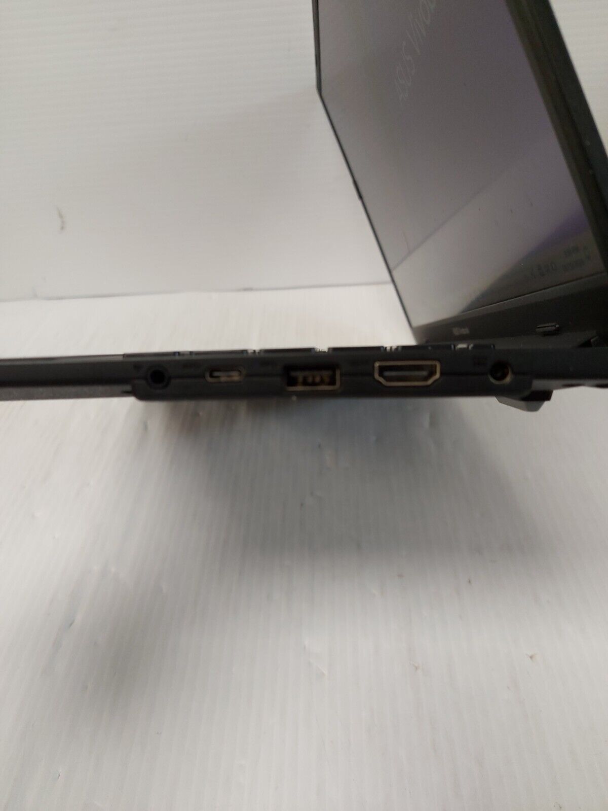 (N83639-1) Asus E1504F Laptop