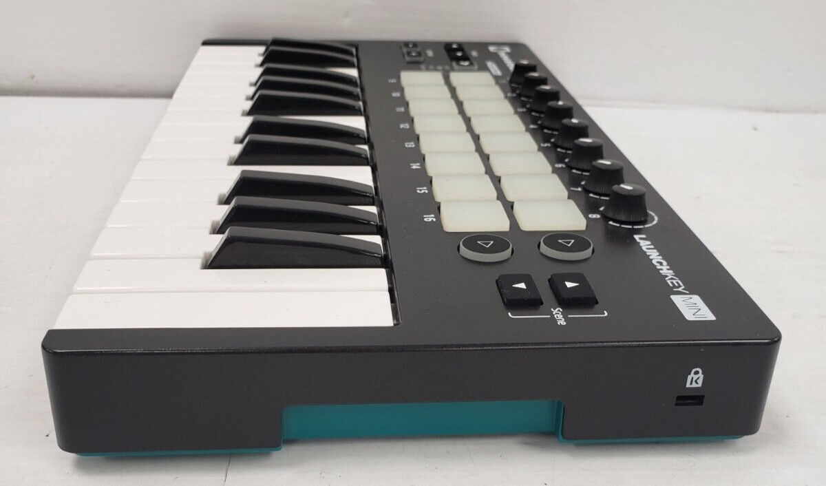 (I-34622) Novation Launchkey Mini Mk2 Midi Controller