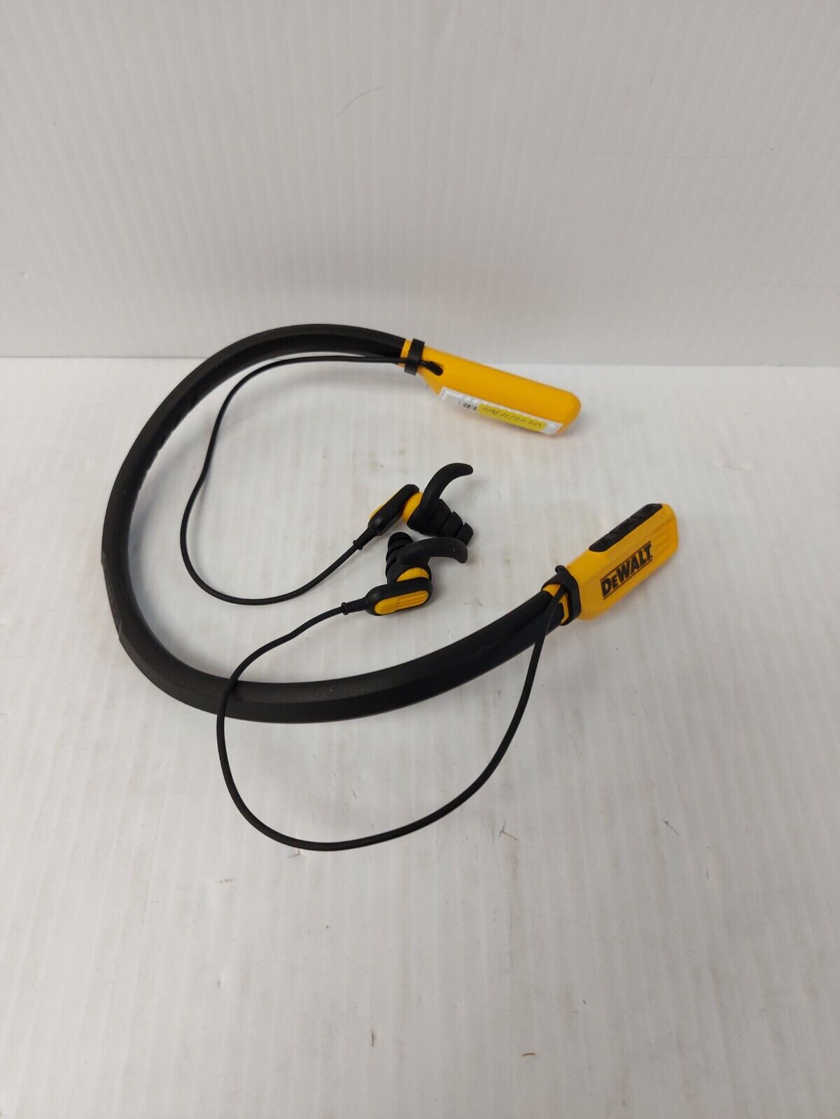 (N85186-1) DeWalt DXMA1902091 A Headphones