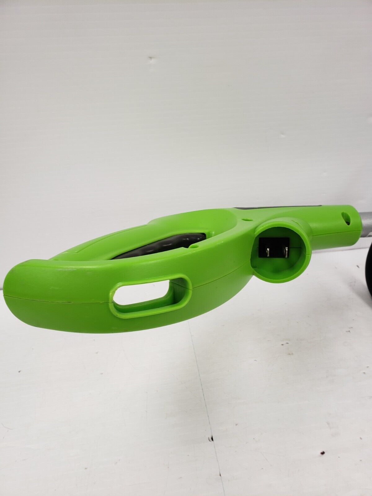 (63211-1) Greenworks STA805 Weed Wacker