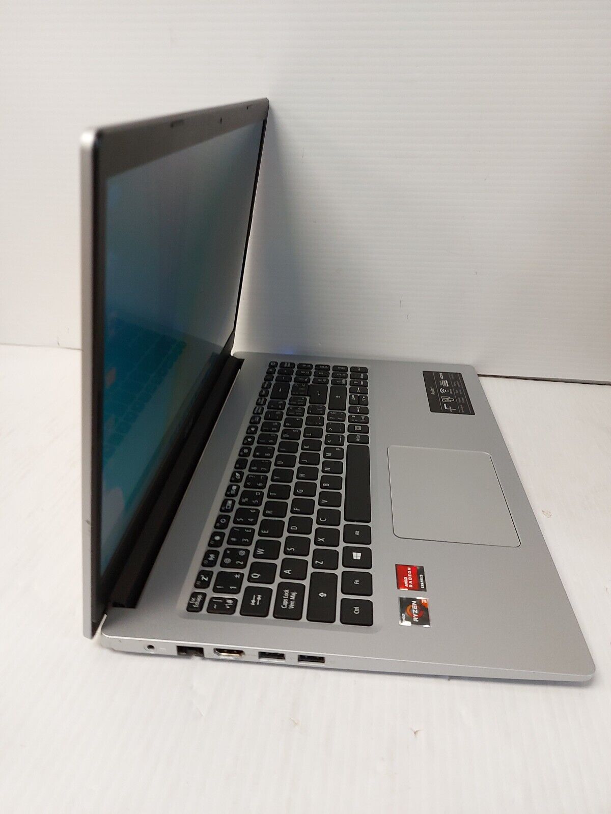 (N84090-1) Acer A315-23-R10M Laptop