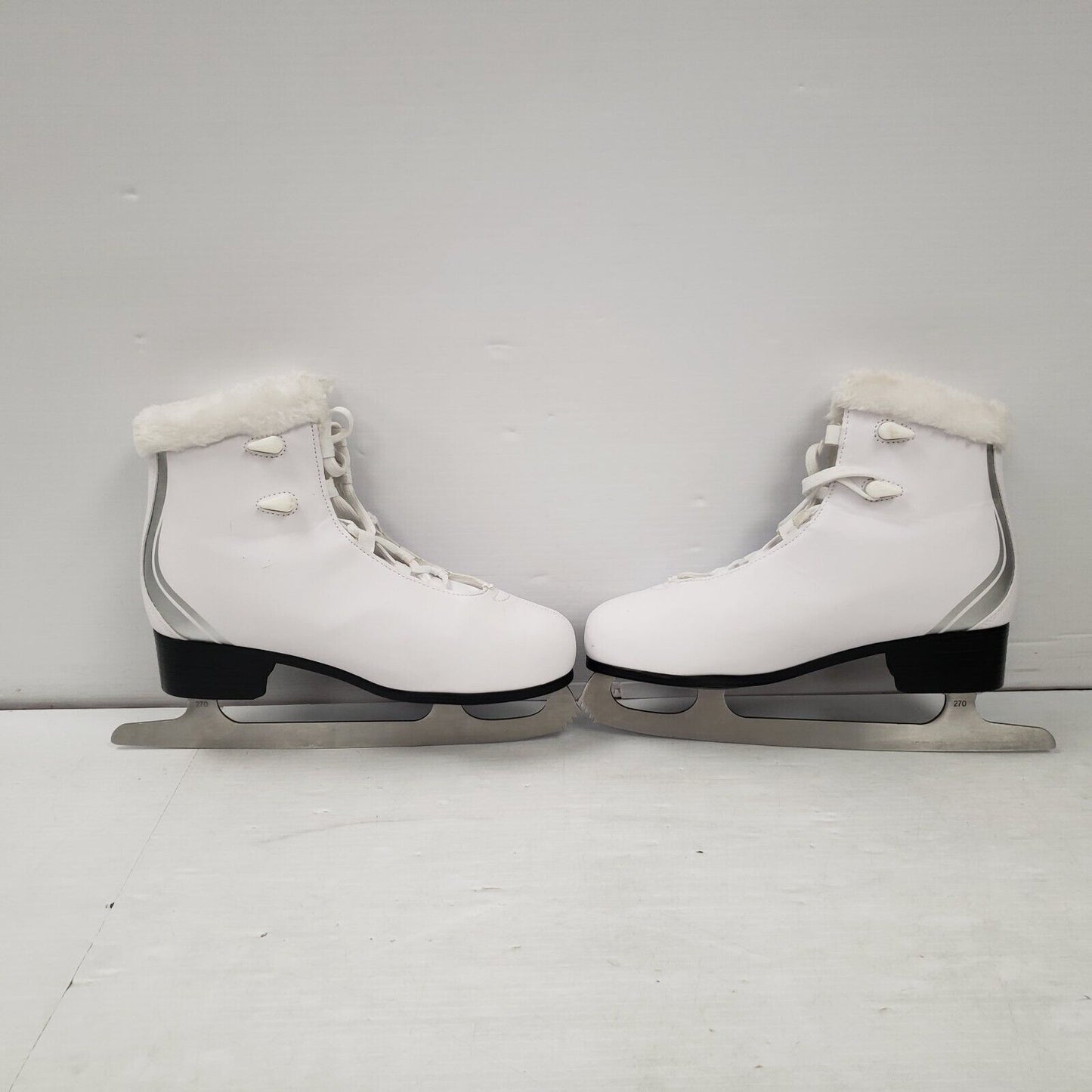 (55904-1 A) Patins artistiques sans nom - Taille 9