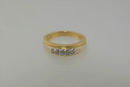 (I-133-549) MENS 14K DUO GOLD MULTISTONE DIAMOND RING