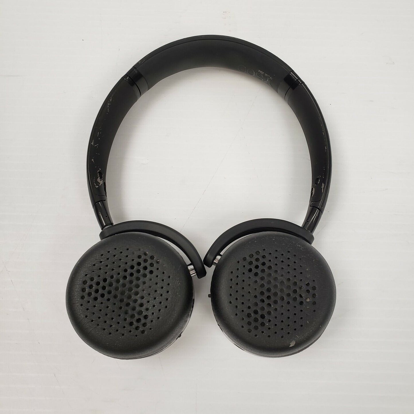 (I-28215) AKG Y500 Headphones