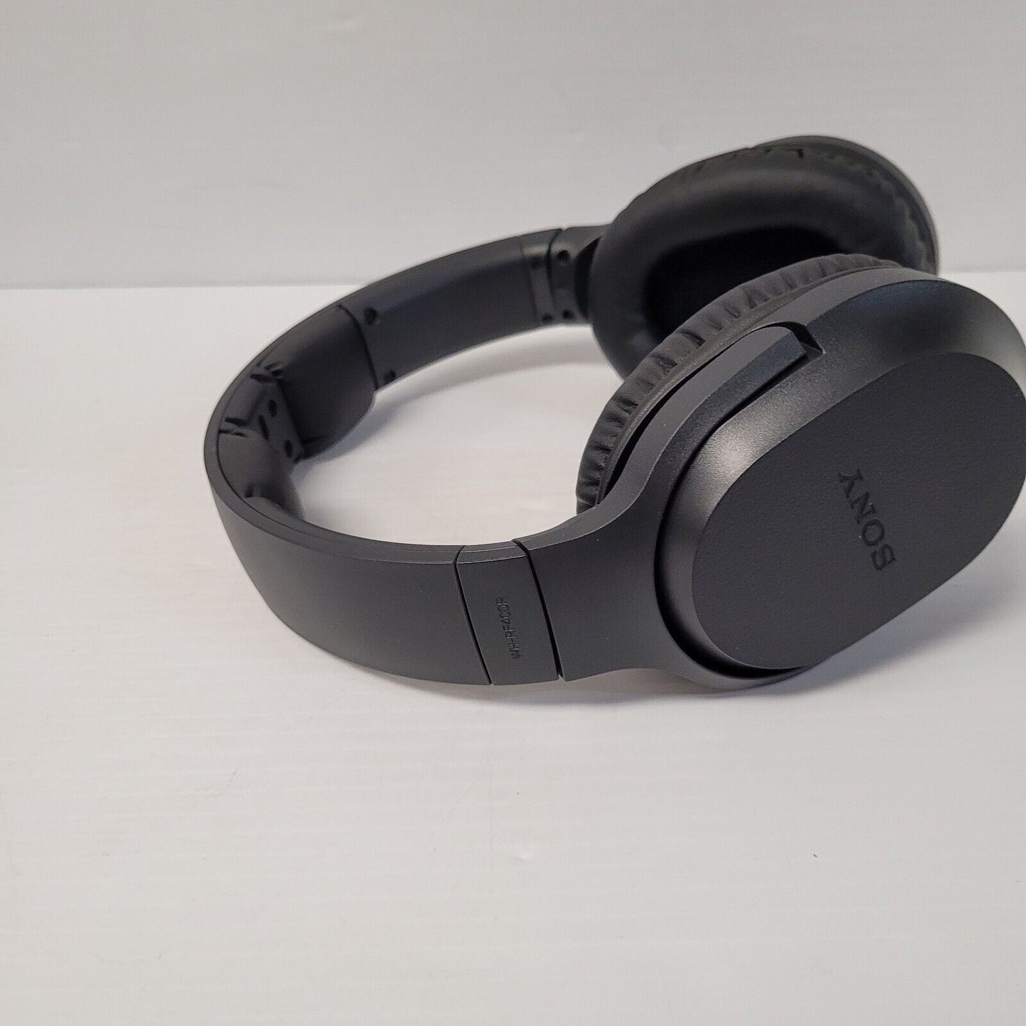 (N75201-1) Sony WH-RF400 Wireless Stereo Headphone System