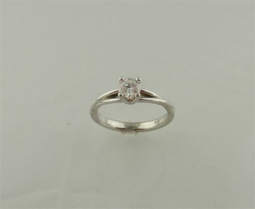 (I-1770-661) 19K WHITE GOLD CANADIAN DIAMOND SOLITAIRE RING