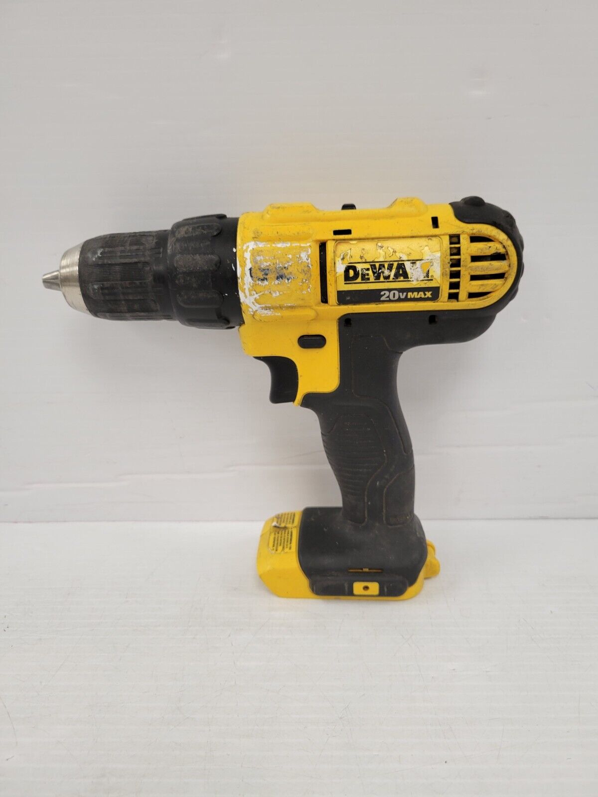 (7147-6) Dewalt DCD711 Drill